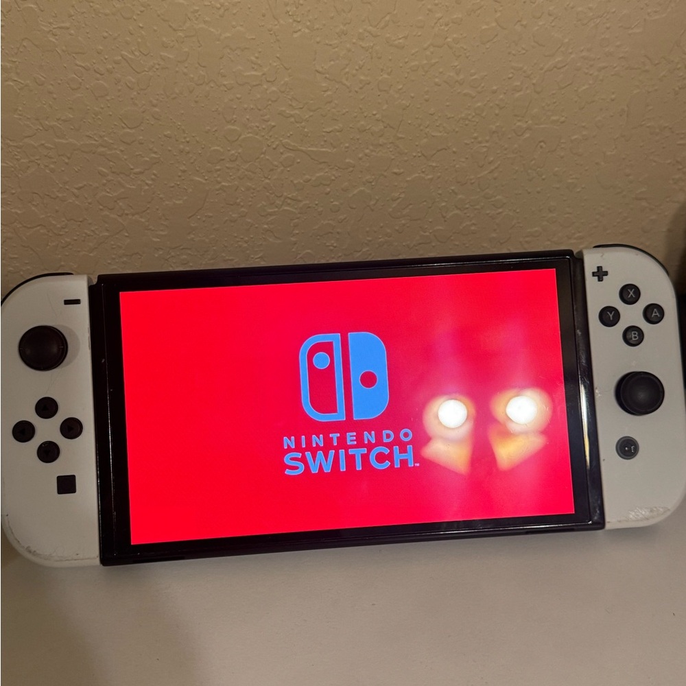 🎮 Nintendo Switch OLED Model – White Console & Dock 🤍
